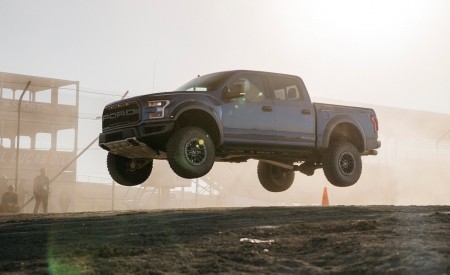 2019 Ford F-150 Raptor Off-Road Wallpapers 450x275 (21)