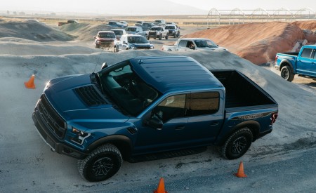 2019 Ford F-150 Raptor Top Wallpapers 450x275 (18)