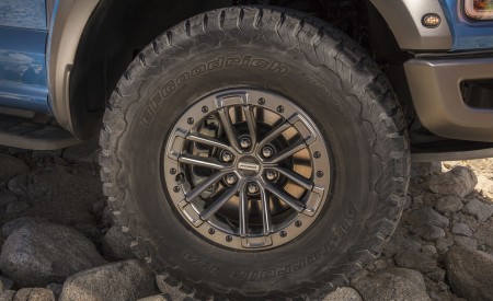 2019 Ford F-150 Raptor Wheel Wallpapers 450x275 (55)