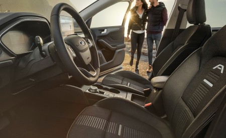2019 Ford Focus Active Interior Front Seats Wallpapers 450x275 (65)