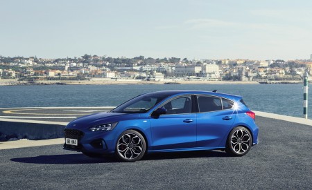 2019 Ford Focus Hatchback ST-Line Side Wallpapers 450x275 (9)
