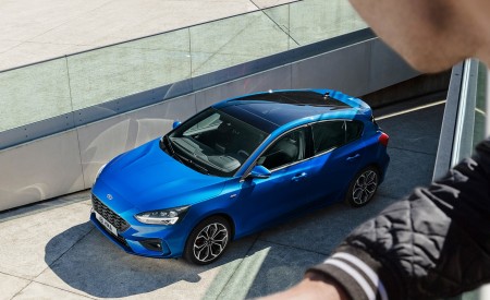 2019 Ford Focus Hatchback ST-Line Top Wallpapers 450x275 (15)