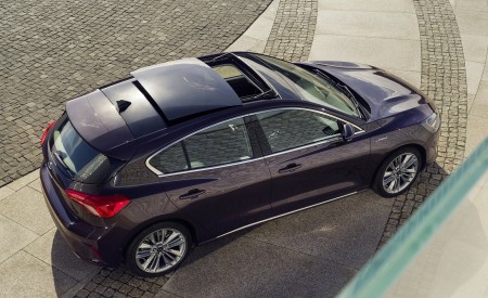 2019 Ford Focus Hatchback Vignale Top Wallpapers 450x275 (43)