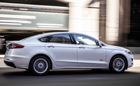 2019 Ford Fusion Side Wallpapers 450x275 (10)