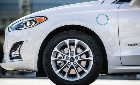 2019 Ford Fusion Wheel Wallpapers 450x275 (26)