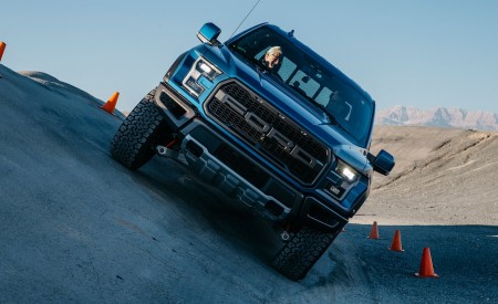 2019 Ford F‑150 Raptor Front Wallpapers 450x275 (7)