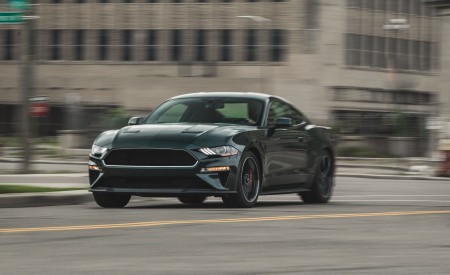 2019 Ford Mustang Bullitt Front Three-Quarter Wallpapers 450x275 (15)