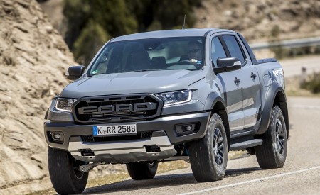 2019 Ford Ranger Raptor (Color: Conquer Grey) Front Three-Quarter Wallpapers 450x275 (13)