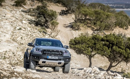 2019 Ford Ranger Raptor (Color: Conquer Grey) Off-Road Wallpapers 450x275 (23)