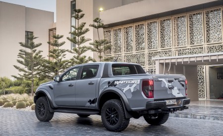 2019 Ford Ranger Raptor (Color: Conquer Grey) Rear Three-Quarter Wallpapers 450x275 (49)