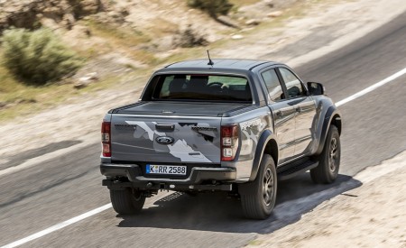 2019 Ford Ranger Raptor (Color: Conquer Grey) Rear Three-Quarter Wallpapers 450x275 (19)