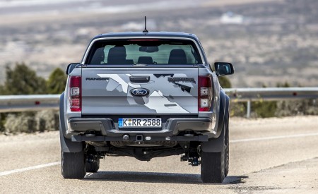 2019 Ford Ranger Raptor (Color: Conquer Grey) Rear Wallpapers 450x275 (20)