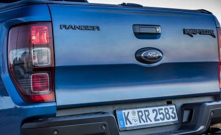 2019 Ford Ranger Raptor (Color: Performance Blue) Detail Wallpapers 450x275 (150)