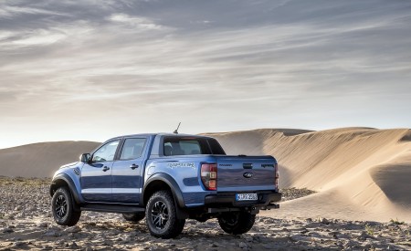 2019 Ford Ranger Raptor (Color: Performance Blue) Rear Three-Quarter Wallpapers 450x275 (137)