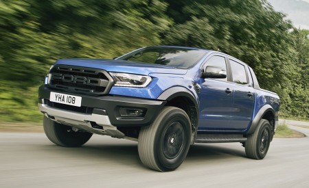 2019 Ford Ranger Raptor Front Three-Quarter Wallpapers 450x275 (157)