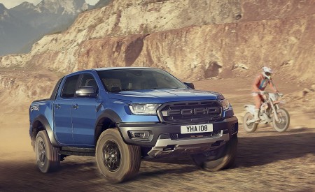 2019 Ford Ranger Raptor Front Three-Quarter Wallpapers 450x275 (176)