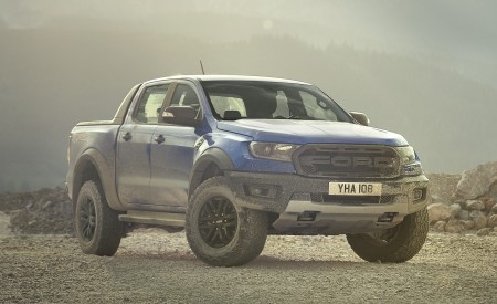 2019 Ford Ranger Raptor Front Three-Quarter Wallpapers 450x275 (164)