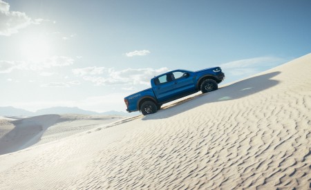 2019 Ford Ranger Raptor Side Wallpapers 450x275 (158)