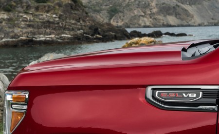 2019 GMC Sierra AT4 Headlight Wallpapers 450x275 (13)