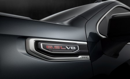 2019 GMC Sierra Denali Badge Wallpapers 450x275 (18)