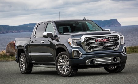 2019 GMC Sierra Denali Front Three-Quarter Wallpapers 450x275 (2)