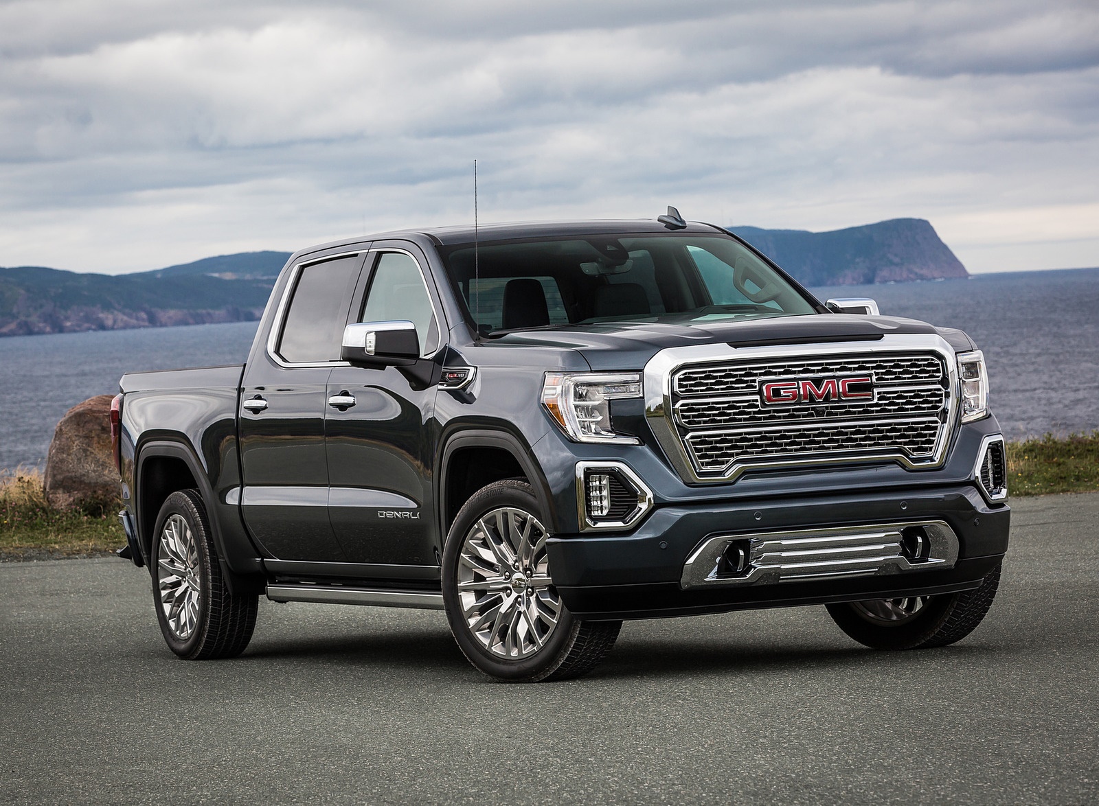 2019 GMC Sierra Denali Front Three-Quarter Wallpapers (2)