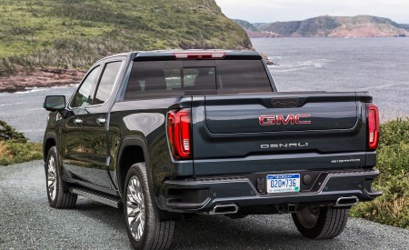 2019 GMC Sierra Denali Rear Three-Quarter Wallpapers 450x275 (3)