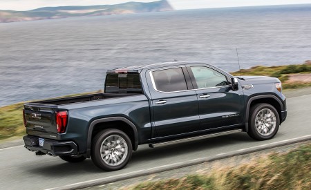 2019 GMC Sierra Denali Rear Three-Quarter Wallpapers 450x275 (4)