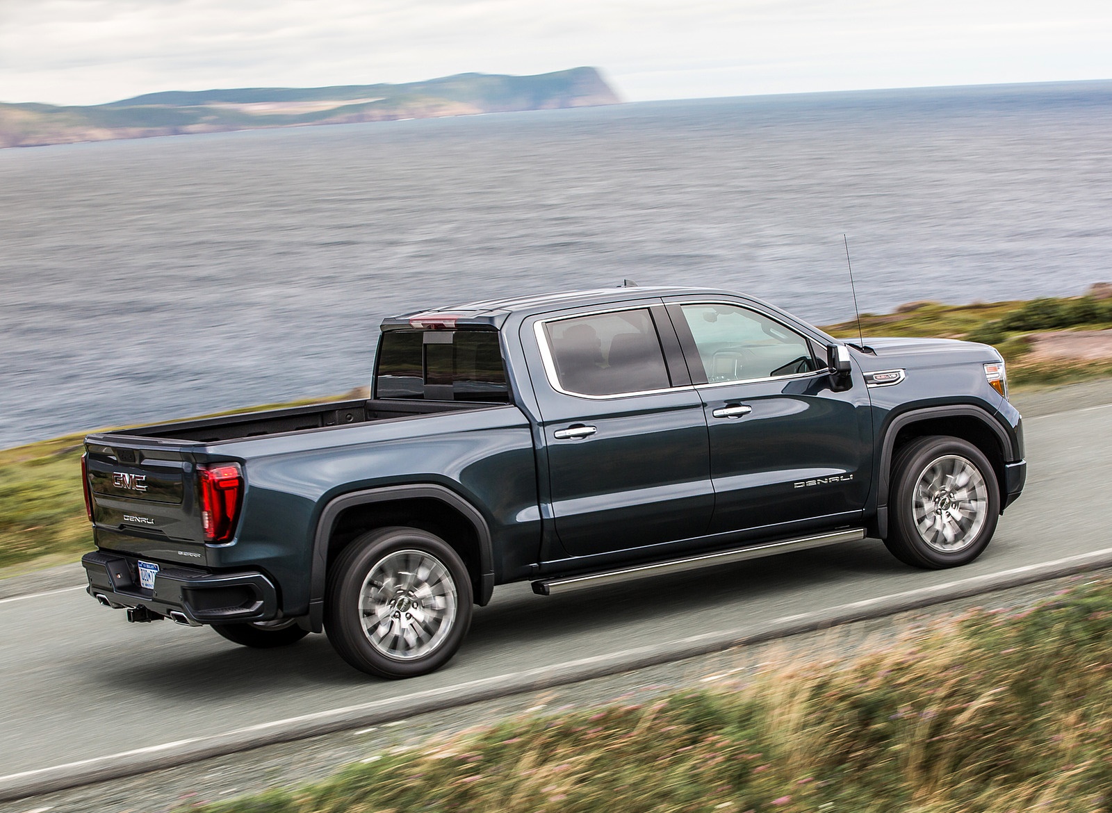 2019 GMC Sierra Denali Rear Three-Quarter Wallpapers (4)