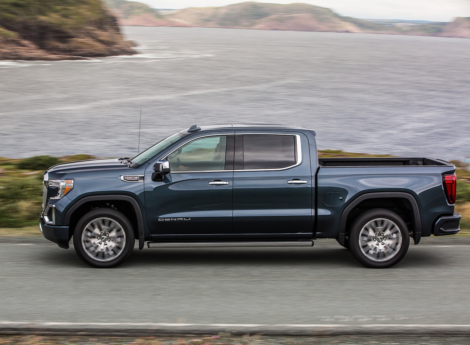 2019 GMC Sierra Denali Side Wallpapers (7)