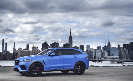 2019 Jaguar F-PACE SVR Front Three-Quarter Wallpapers 450x275 (59)
