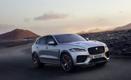 2019 Jaguar F-PACE SVR Front Three-Quarter Wallpapers 450x275 (72)