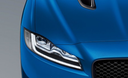 2019 Jaguar F-PACE SVR Headlight Wallpapers 450x275 (90)