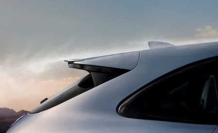 2019 Jaguar F-PACE SVR Spoiler Wallpapers 450x275 (82)