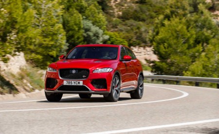 2019 Jaguar F-Pace SVR (Color: Firenze Red) Front Three-Quarter Wallpapers 450x275 (22)