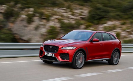 2019 Jaguar F-Pace SVR (Color: Firenze Red) Front Three-Quarter Wallpapers 450x275 (6)