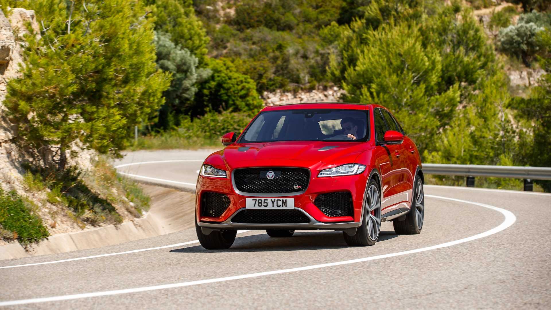 2019 Jaguar F-Pace SVR (Color: Firenze Red) Front Wallpapers (15)