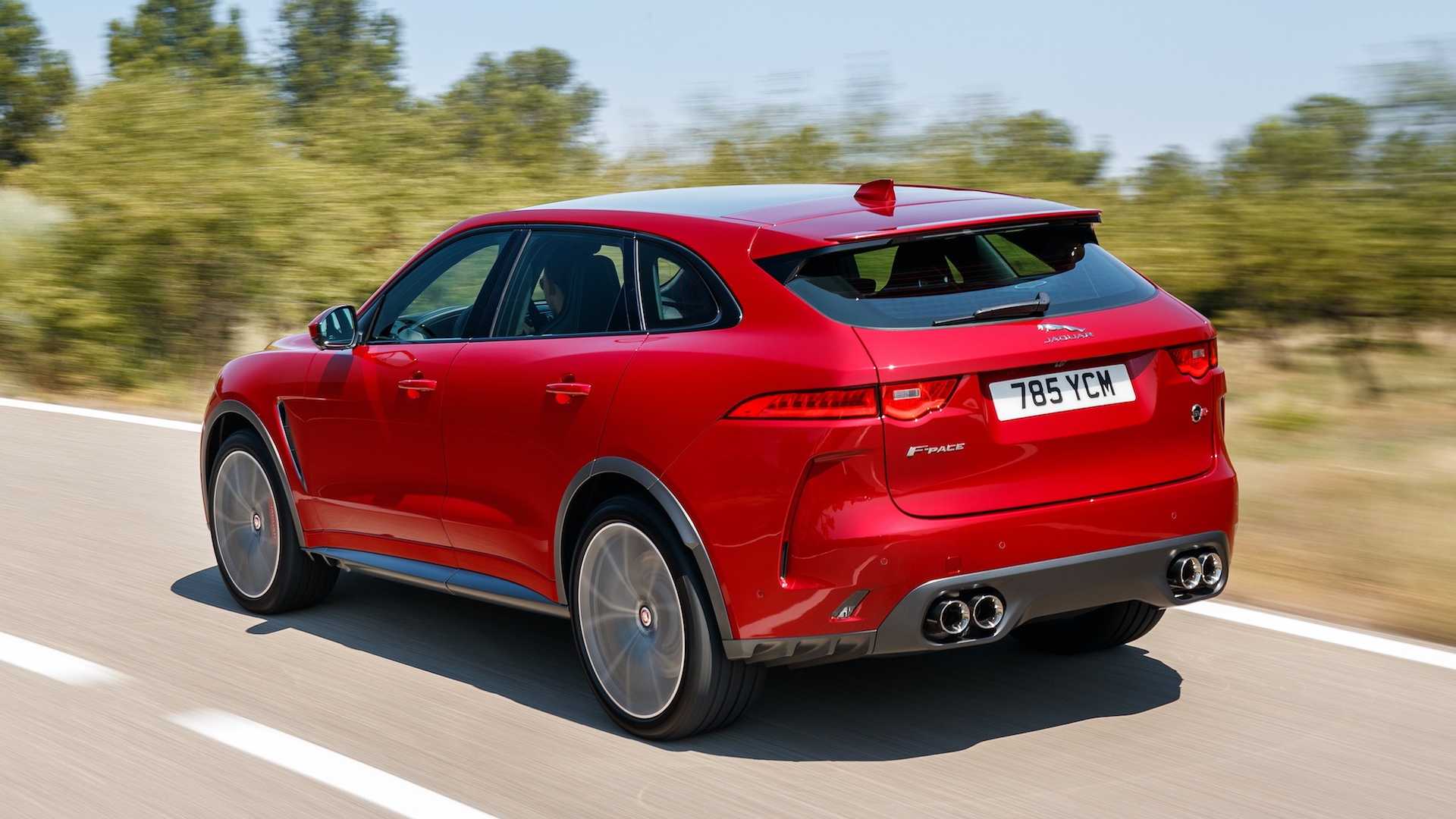 2019 Jaguar F-Pace SVR (Color: Firenze Red) Rear Three-Quarter Wallpapers (11)