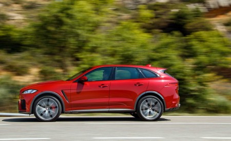 2019 Jaguar F-Pace SVR (Color: Firenze Red) Side Wallpapers 450x275 (13)