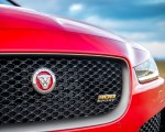 2019 Jaguar XE 300 SPORT Grill Wallpapers 150x120 (10)