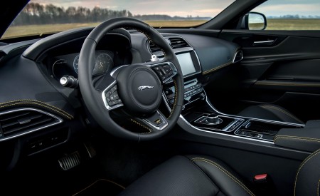 2019 Jaguar XE 300 SPORT Interior Wallpapers 450x275 (15)