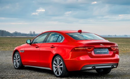 2019 Jaguar XE 300 SPORT Rear Three-Quarter Wallpapers 450x275 (6)