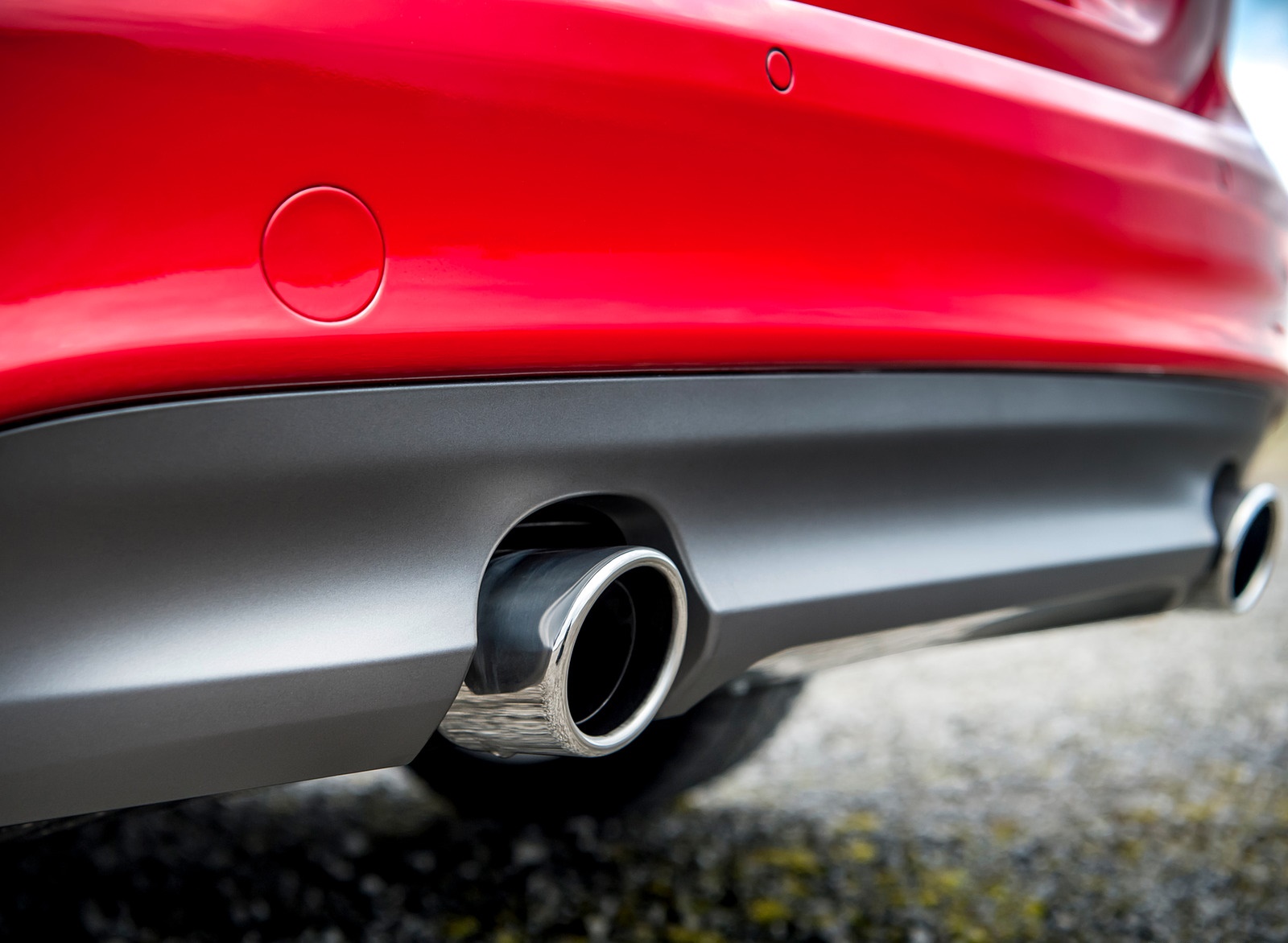 2019 Jaguar XE 300 SPORT Tailpipe Wallpapers (12)