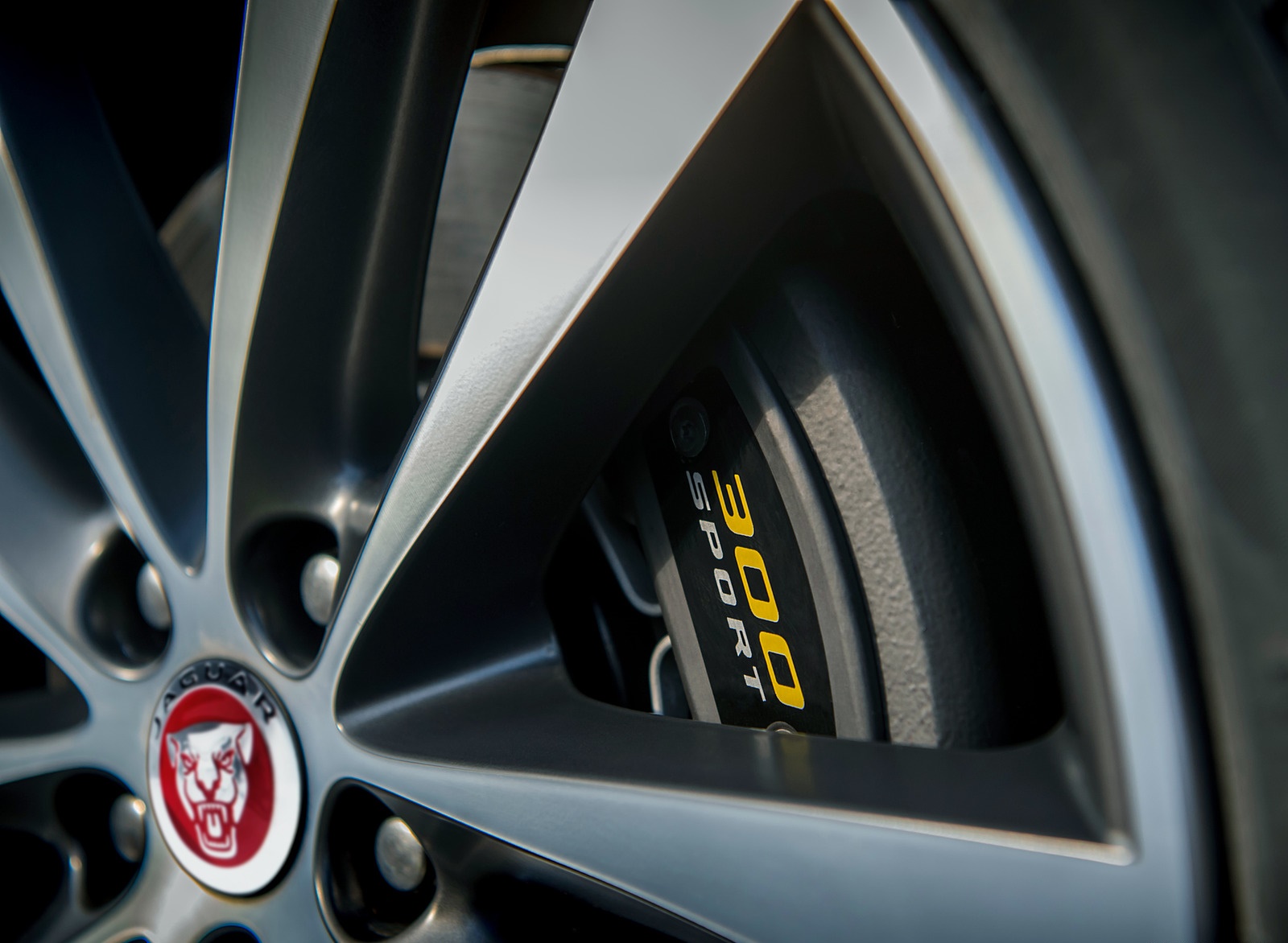 2019 Jaguar XE 300 SPORT Wheel Wallpapers (13)