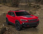2019 Jeep Cherokee Trailhawk Front Three-Quarter Wallpapers 150x120 (39)