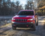 2019 Jeep Cherokee Trailhawk Front Three-Quarter Wallpapers 150x120 (19)