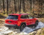 2019 Jeep Cherokee Trailhawk Rear Three-Quarter Wallpapers 150x120 (31)