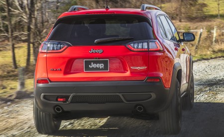 2019 Jeep Cherokee Trailhawk Rear Wallpapers 450x275 (16)