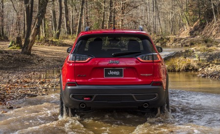 2019 Jeep Cherokee Trailhawk Rear Wallpapers 450x275 (22)