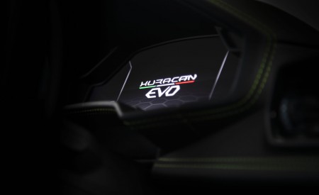 2019 Lamborghini Huracán EVO (Color: Orange) Interior Detail Wallpapers 450x275 (53)